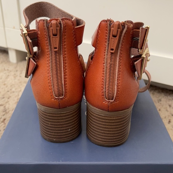 Strap Sandals - Picture 5 of 6